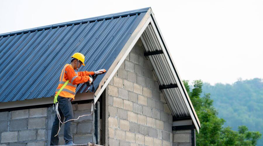 Expert Emergency Roof Repairs services in Sultana, CA